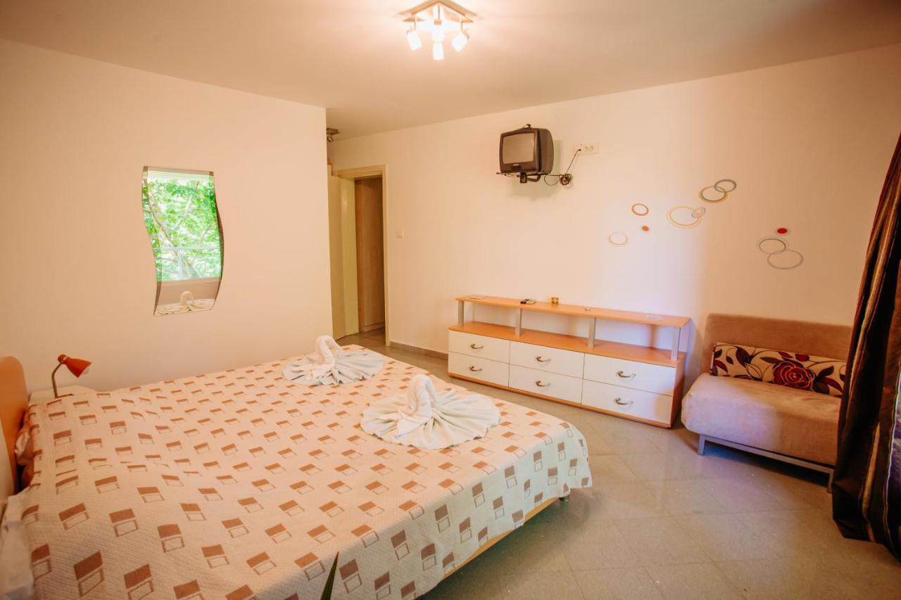 Mng Holiday Yassen Apartments Солнечный берег Экстерьер фото