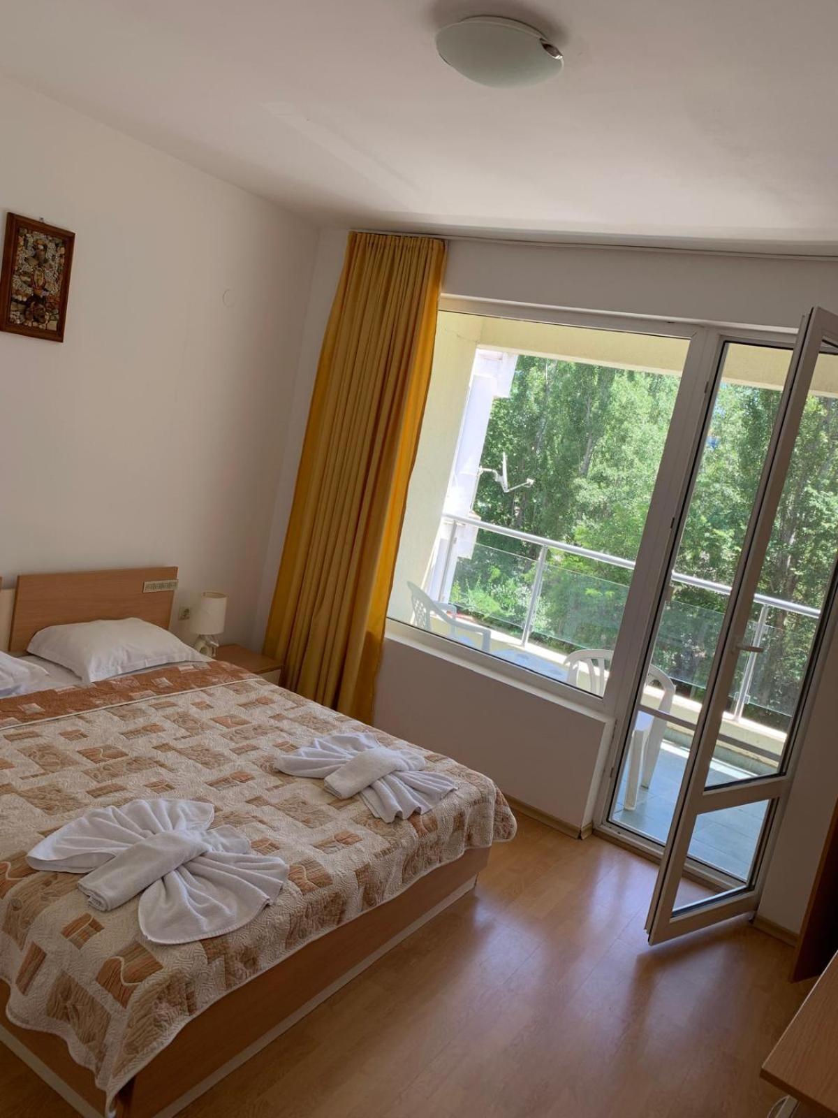 Mng Holiday Yassen Apartments Солнечный берег Экстерьер фото