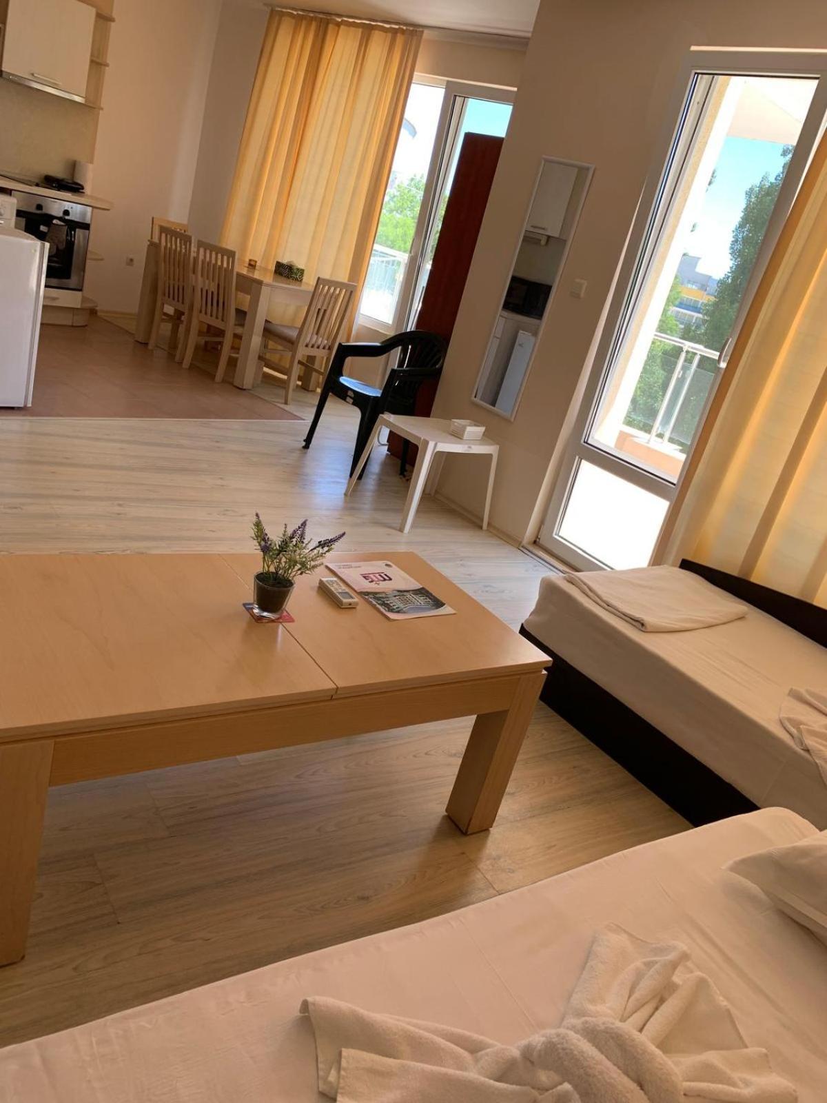 Mng Holiday Yassen Apartments Солнечный берег Экстерьер фото