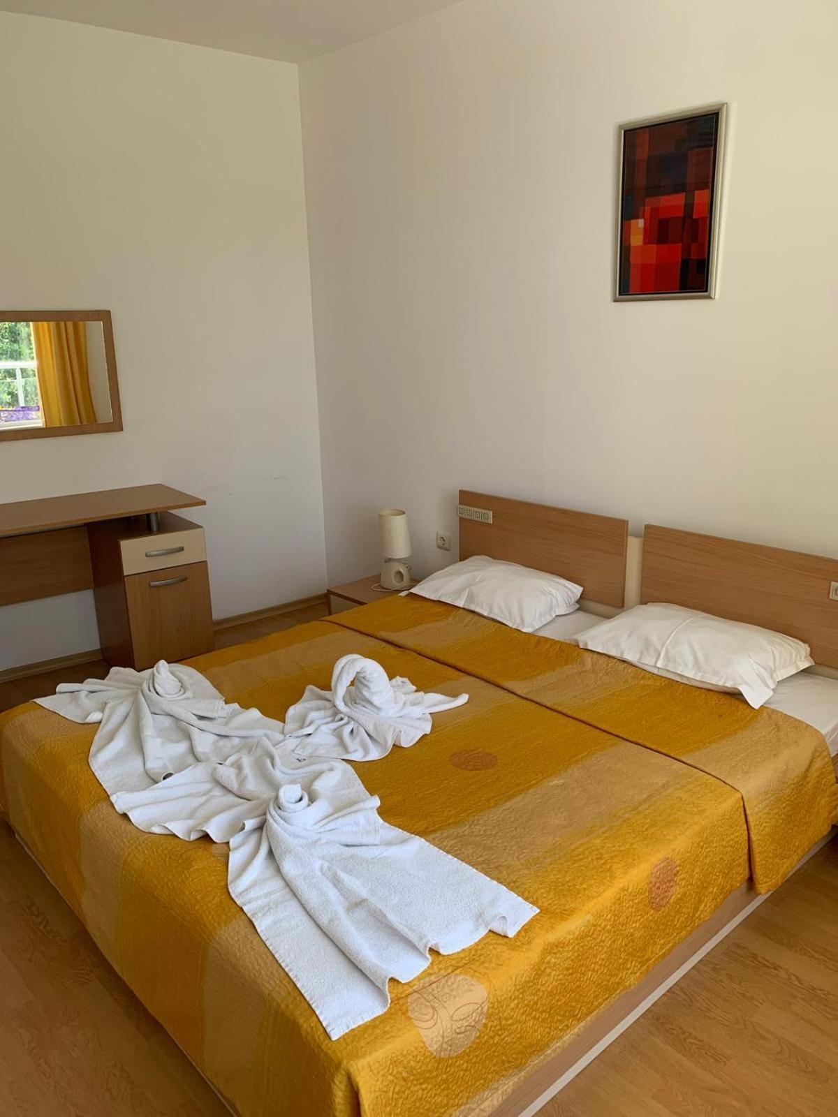 Mng Holiday Yassen Apartments Солнечный берег Экстерьер фото