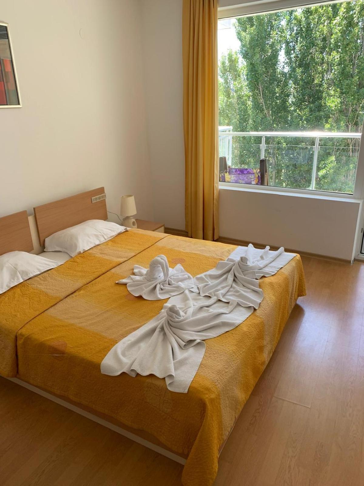 Mng Holiday Yassen Apartments Солнечный берег Экстерьер фото