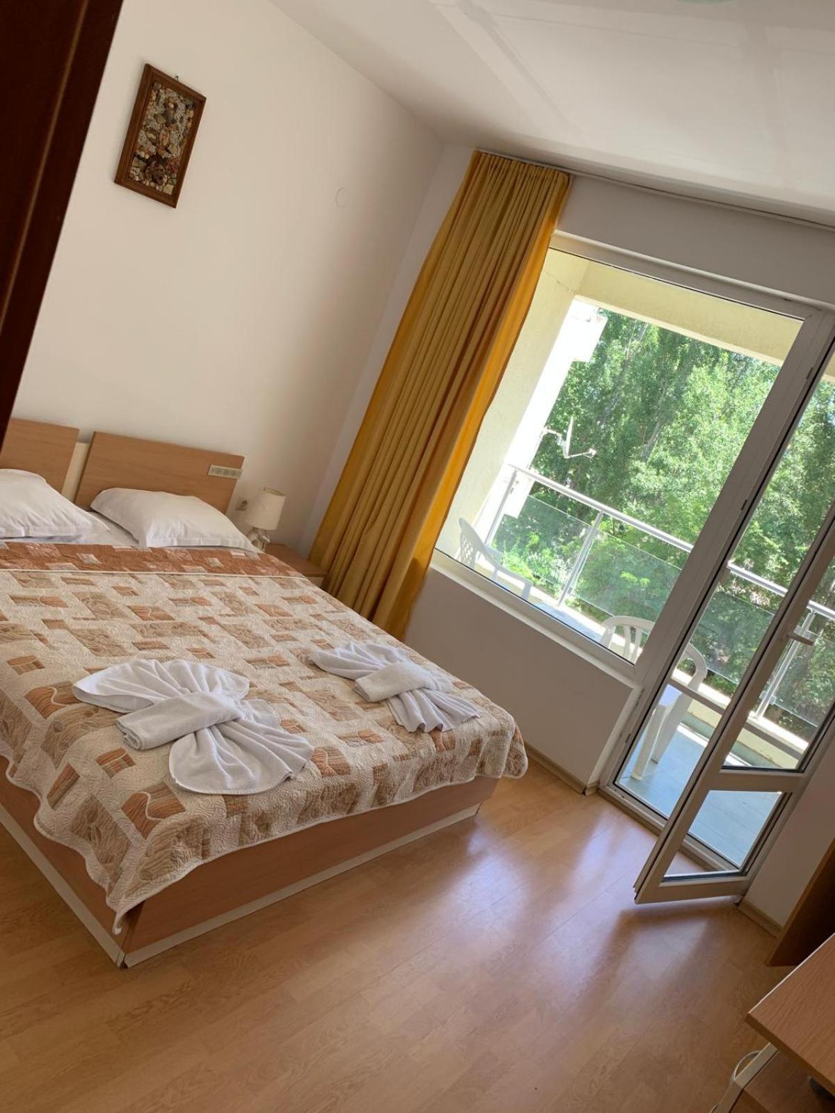 Mng Holiday Yassen Apartments Солнечный берег Экстерьер фото